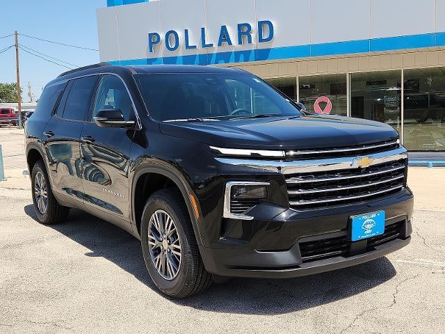2026 Chevrolet Traverse LT in Mosaic Black Metallic — front three-quarter view